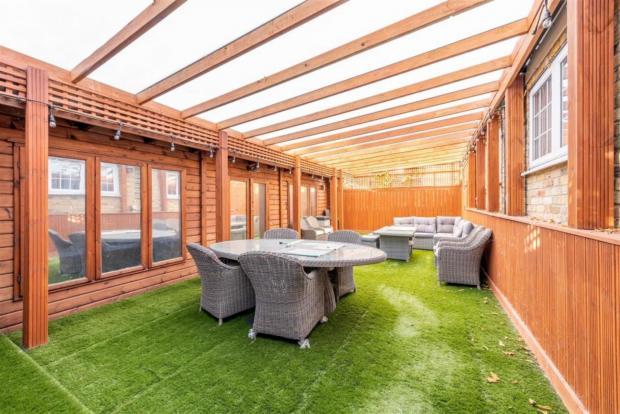 Tottenham Independent: The shaded garden. (Rightmove)