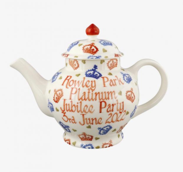 Tottenham Independent: Personalised Platinum Jubilee 4 Mug Teapot (Emma Bridgewater)
